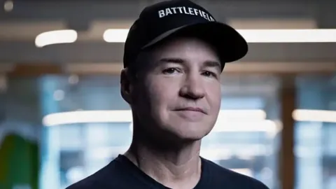 海牙强势对决维迪斯：实力对决，海牙能否巩固优势？